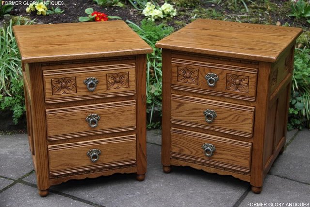 Image 53 of PAIR OF OLD CHARM OAK BEDSIDE LAMP TABLES CHEST OF DRAWERS