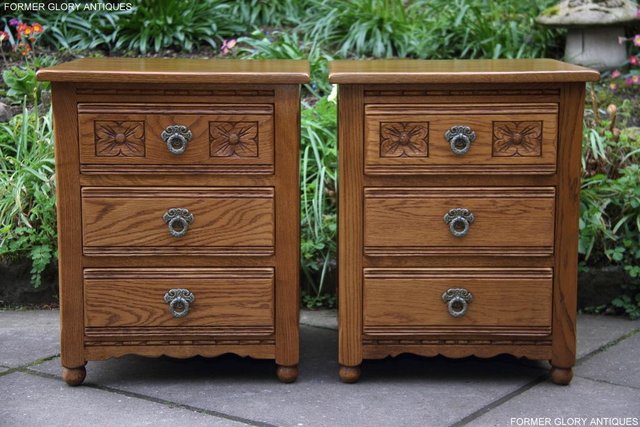 Image 60 of PAIR OF OLD CHARM OAK BEDSIDE LAMP TABLES CHEST OF DRAWERS