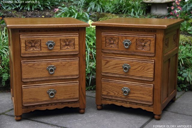 Image 61 of PAIR OF OLD CHARM OAK BEDSIDE LAMP TABLES CHEST OF DRAWERS