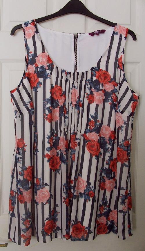 Preview of the first image of Pretty Ladies Sleeveless Top By Inspire At New Look - Sz 24.