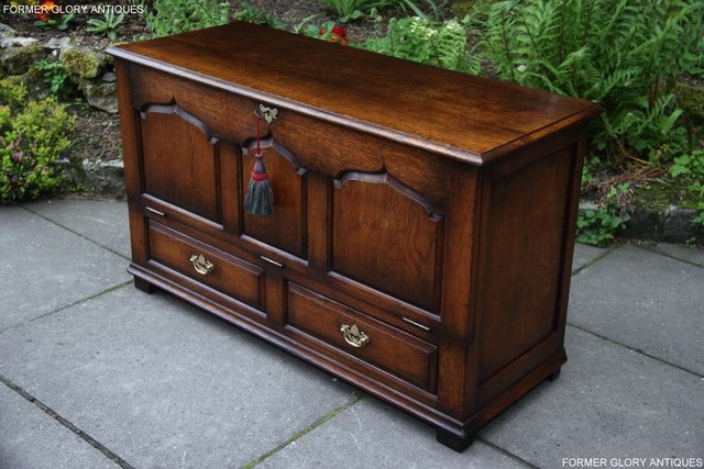 Image 3 of TITCHMARSH GOODWIN OAK BLANKET TOY DOWER CHEST BOX TV STAND