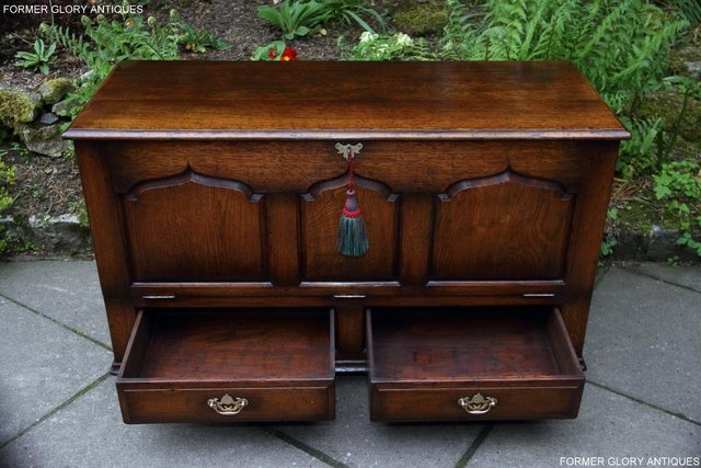 Image 30 of TITCHMARSH GOODWIN OAK BLANKET TOY DOWER CHEST BOX TV STAND