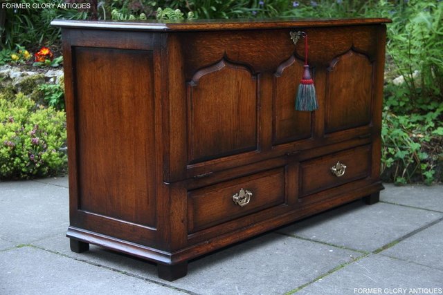 Image 40 of TITCHMARSH GOODWIN OAK BLANKET TOY DOWER CHEST BOX TV STAND