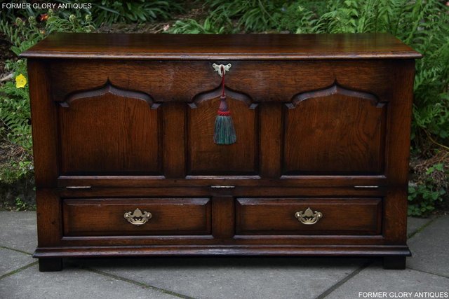 Image 46 of TITCHMARSH GOODWIN OAK BLANKET TOY DOWER CHEST BOX TV STAND