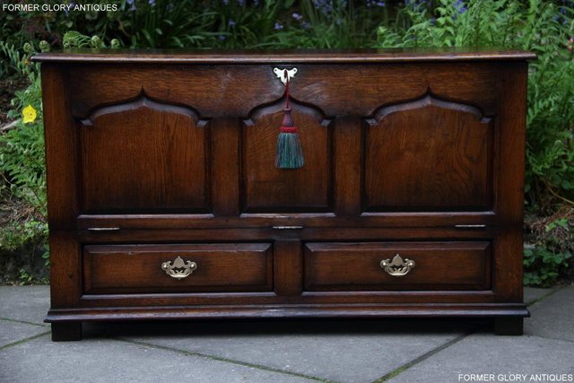 Image 92 of TITCHMARSH GOODWIN OAK BLANKET TOY DOWER CHEST BOX TV STAND