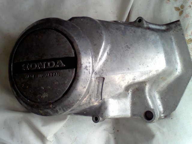 Preview of the first image of Honda Superdream cb 250 n Generator cover.