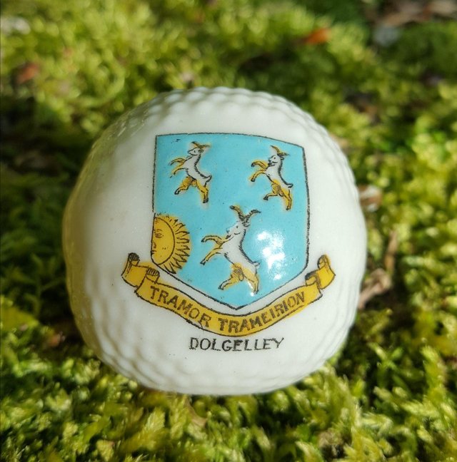 Image 3 of Dolgelley crested ware China golf ball