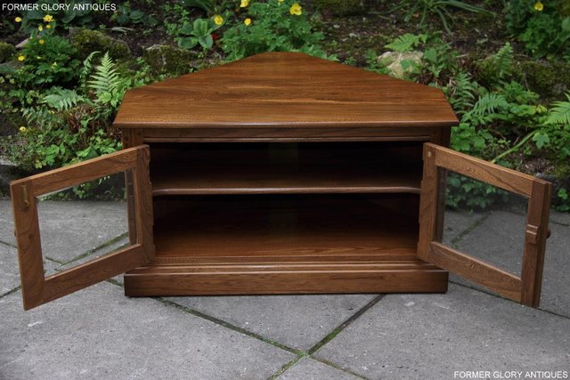 Image 4 of AN ERCOL GOLDEN DAWN CORNER TV DVD HI FI CABINET STAND TABLE