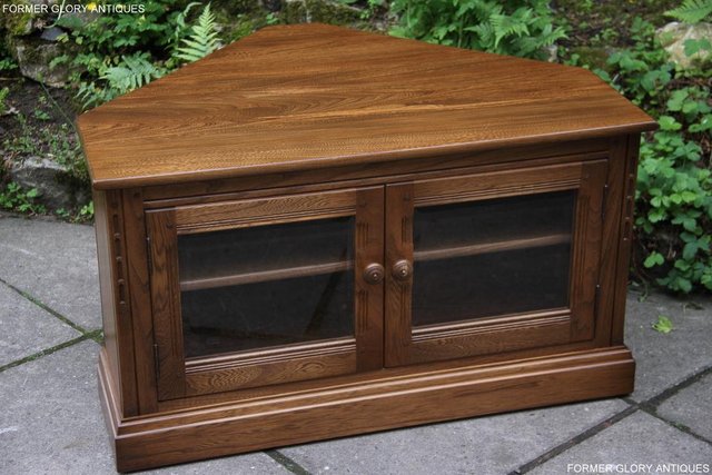 Image 65 of AN ERCOL GOLDEN DAWN CORNER TV DVD HI FI CABINET STAND TABLE