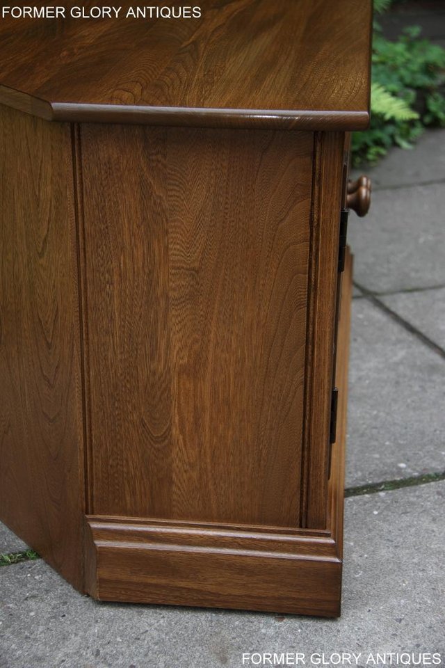 Image 67 of AN ERCOL GOLDEN DAWN CORNER TV DVD HI FI CABINET STAND TABLE