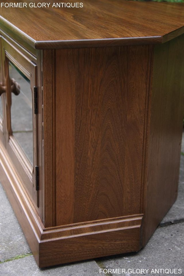 Image 94 of AN ERCOL GOLDEN DAWN CORNER TV DVD HI FI CABINET STAND TABLE