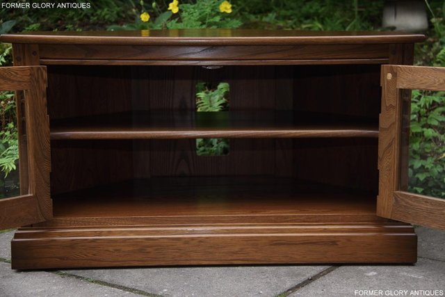 Image 97 of AN ERCOL GOLDEN DAWN CORNER TV DVD HI FI CABINET STAND TABLE