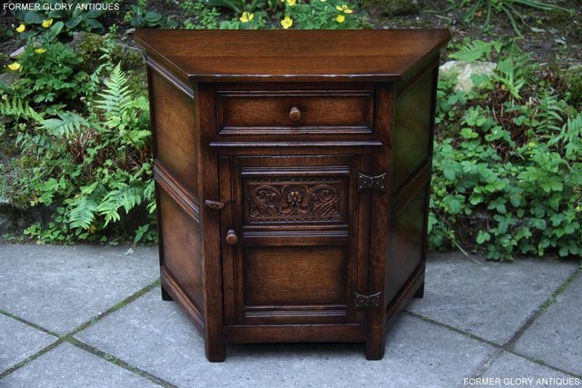 Preview of the first image of A TITCHMARSH AND GOODWIN OAK DRESSER BASE SIDEBOARD CABINET.