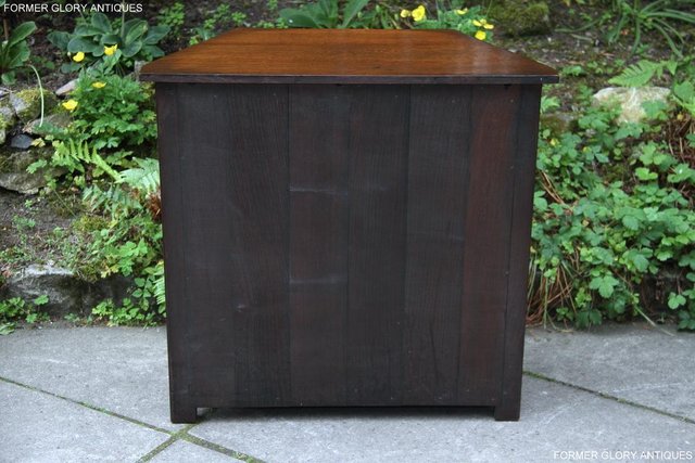 Image 8 of A TITCHMARSH AND GOODWIN OAK DRESSER BASE SIDEBOARD CABINET