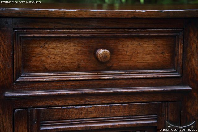 Image 17 of A TITCHMARSH AND GOODWIN OAK DRESSER BASE SIDEBOARD CABINET