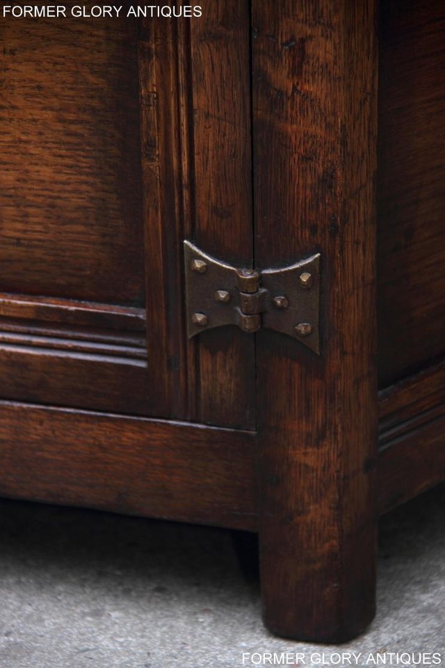 Image 22 of A TITCHMARSH AND GOODWIN OAK DRESSER BASE SIDEBOARD CABINET