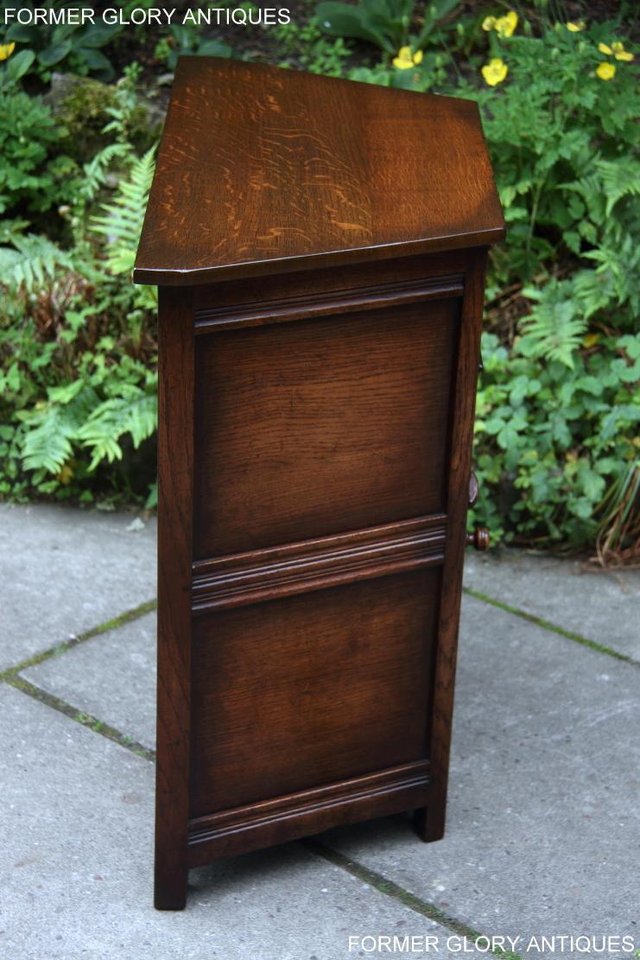 Image 33 of A TITCHMARSH AND GOODWIN OAK DRESSER BASE SIDEBOARD CABINET