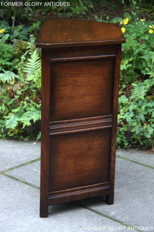 Image 43 of A TITCHMARSH AND GOODWIN OAK DRESSER BASE SIDEBOARD CABINET