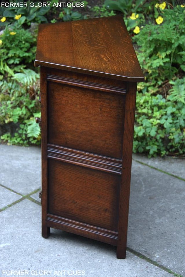Image 45 of A TITCHMARSH AND GOODWIN OAK DRESSER BASE SIDEBOARD CABINET