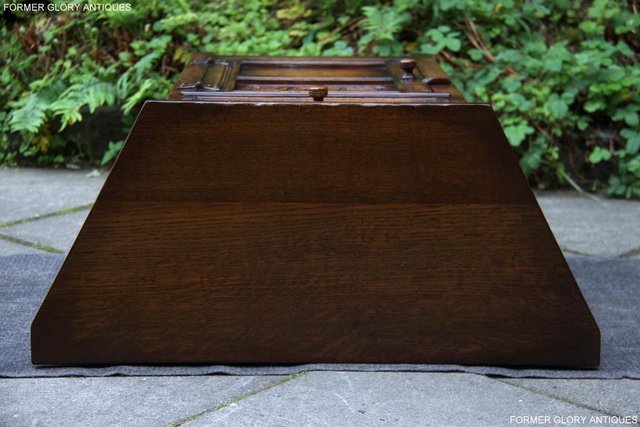 Image 76 of A TITCHMARSH AND GOODWIN OAK DRESSER BASE SIDEBOARD CABINET