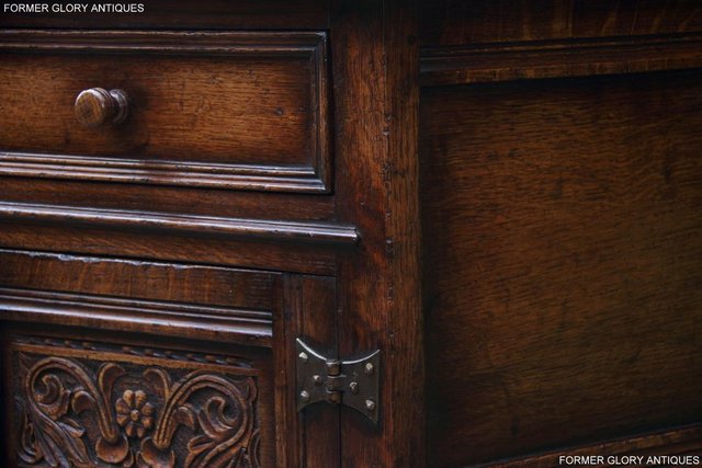 Image 82 of A TITCHMARSH AND GOODWIN OAK DRESSER BASE SIDEBOARD CABINET