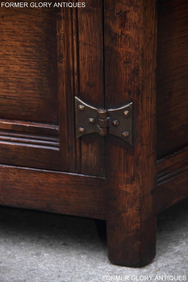 Image 90 of A TITCHMARSH AND GOODWIN OAK DRESSER BASE SIDEBOARD CABINET