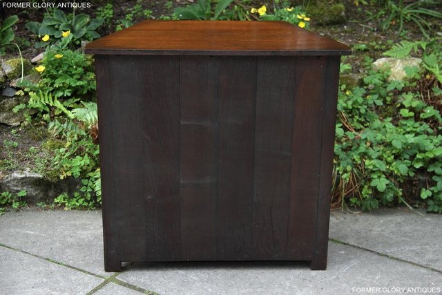 Image 100 of A TITCHMARSH AND GOODWIN OAK DRESSER BASE SIDEBOARD CABINET