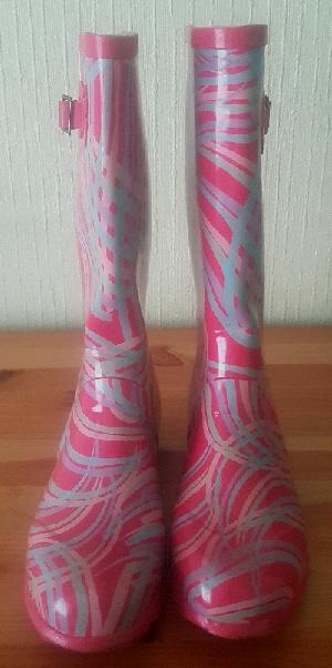 Image 2 of Gorgeous Pink Ladies/Girls Wellies - Size 4.   BX13