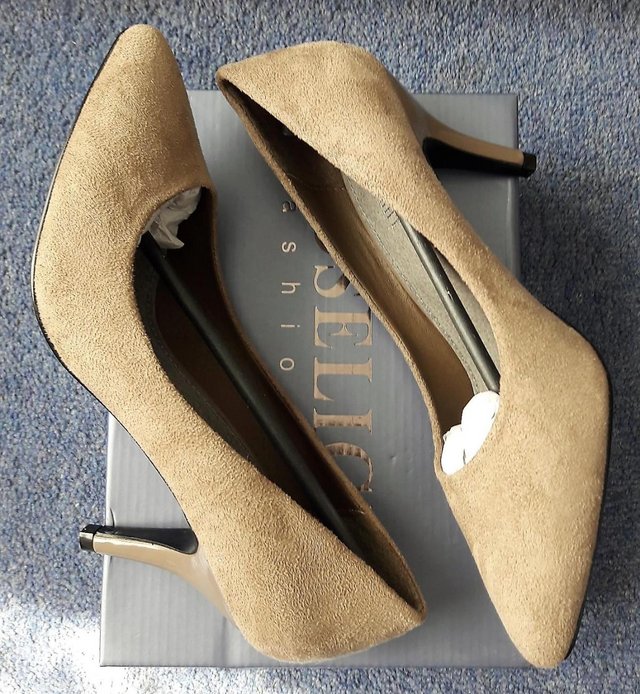 Image 3 of Roselight women's suede khaki shoes size 5