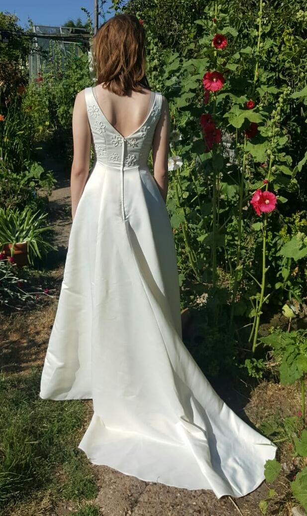 Image 4 of Wedding dress, ivory. Ivory coloured.
