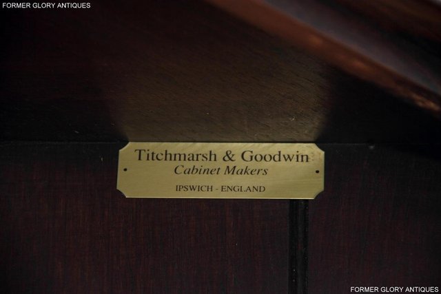 Image 10 of TITCHMARSH & GOODWIN OAK CORNER DISPLAY CABINET CUPBOARD