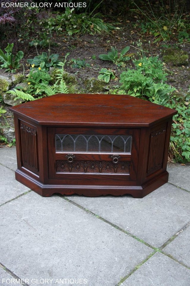 Image 11 of AN OLD CHARM TUDOR BROWN OAK CORNER TV CABINET STAND TABLE