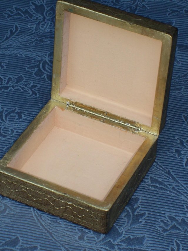 Image 2 of Vintage Florentine Fleur de Lis Wood Box