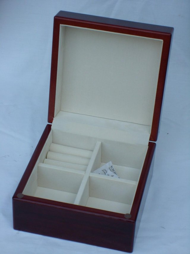 Image 3 of Wood Inlay Jewellery Box NEW!
