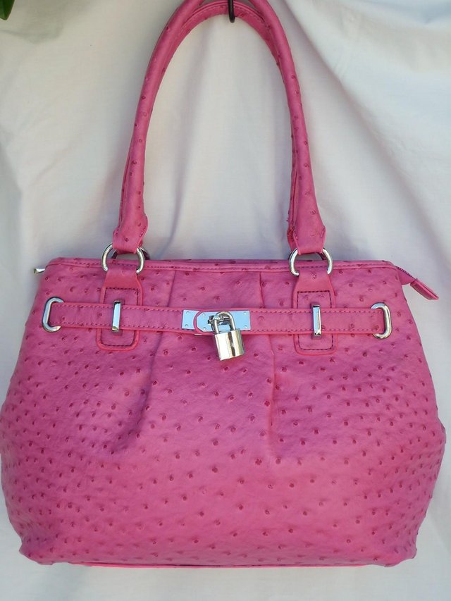 Preview of the first image of PAVERS Hot Pink Handbag NEW!.
