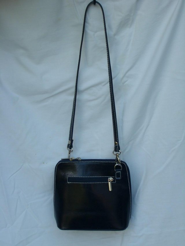 Image 2 of VERA PELLE Navy Leather Shoulder Bag