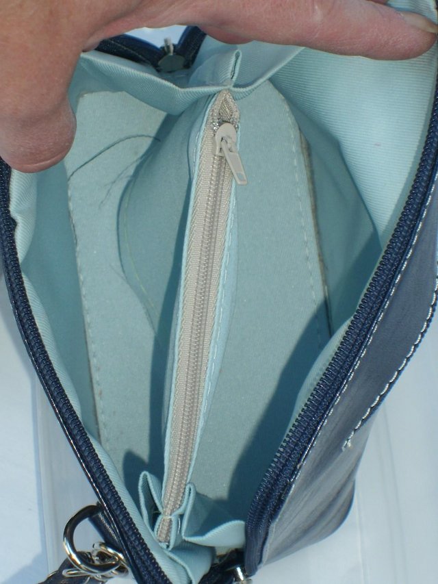 Image 3 of VERA PELLE Navy Leather Shoulder Bag
