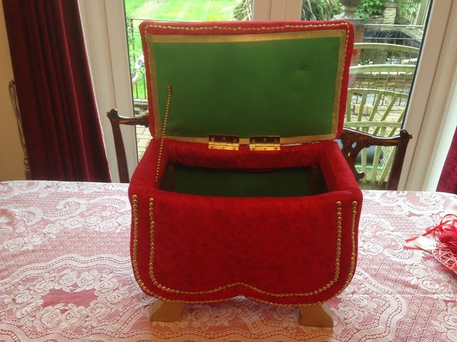 Preview of the first image of Classic Footstool and Storage compartment, antique design.