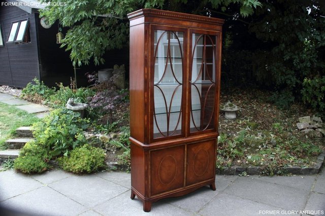 Image 22 of TITCHMARSH AND GOODWIN MAHOGANY CHINA GLASS DISPLAY CABINET