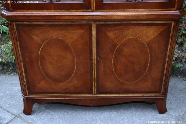 Image 41 of TITCHMARSH AND GOODWIN MAHOGANY CHINA GLASS DISPLAY CABINET