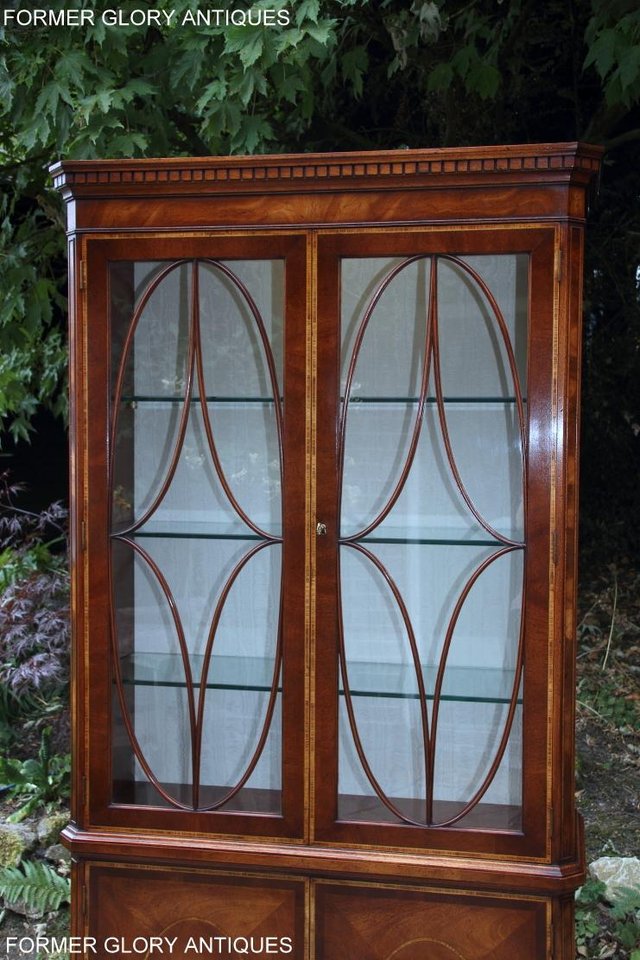 Image 54 of TITCHMARSH AND GOODWIN MAHOGANY CHINA GLASS DISPLAY CABINET
