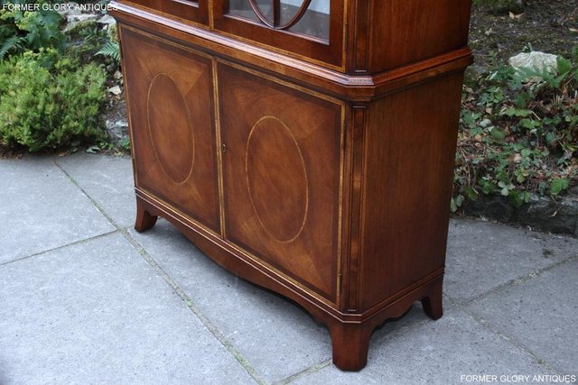Image 58 of TITCHMARSH AND GOODWIN MAHOGANY CHINA GLASS DISPLAY CABINET