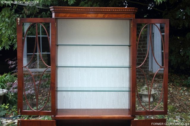 Image 61 of TITCHMARSH AND GOODWIN MAHOGANY CHINA GLASS DISPLAY CABINET