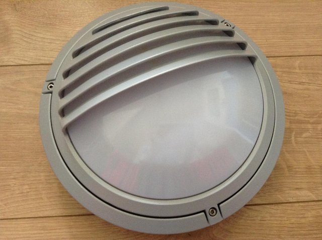 Preview of the first image of Verona Round Exterior Bulkhead Light IP54 (New).