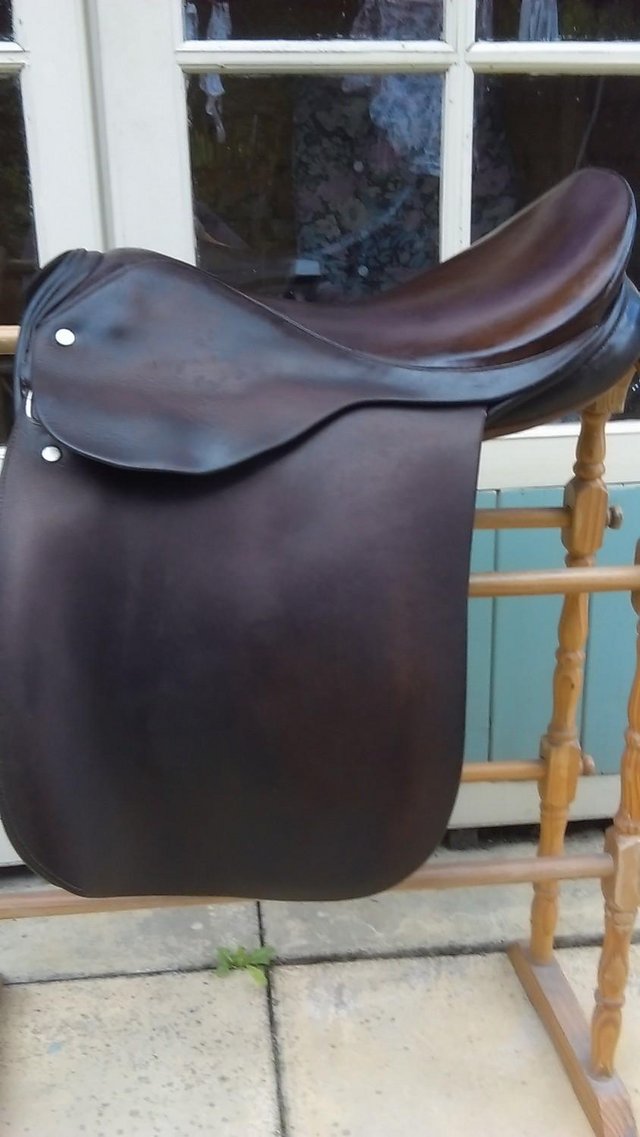 Preview of the first image of Classic Show Saddle G T Palmer reduced to £100.