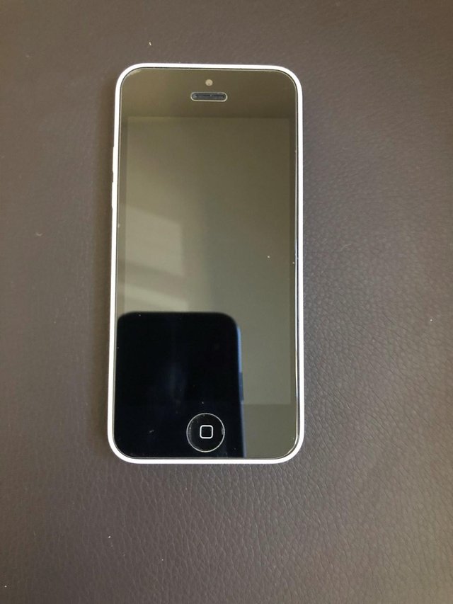 Image 2 of Iphone 5C which has been used with care.