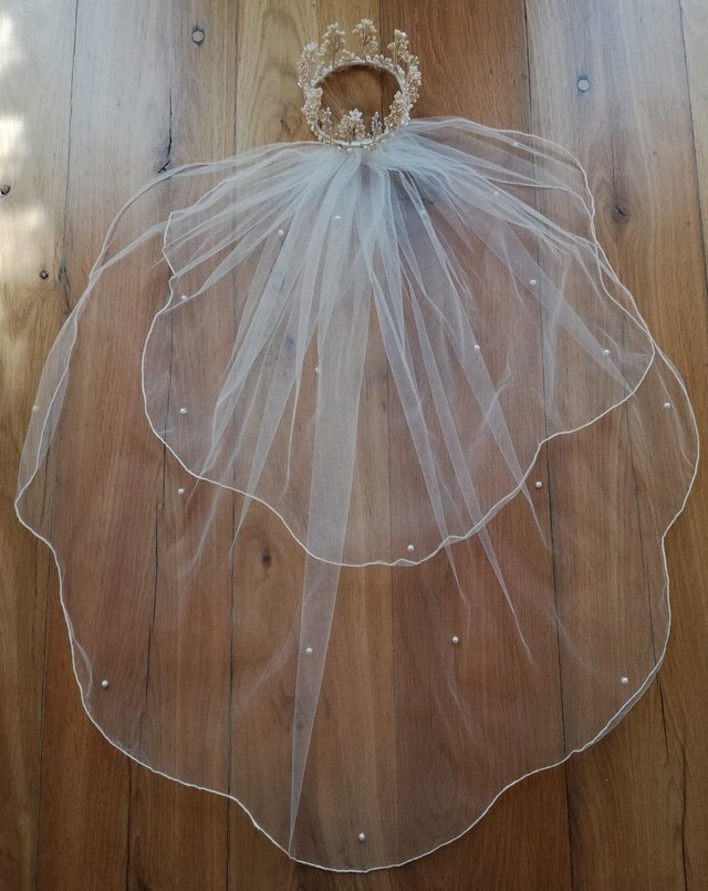 Image 2 of VINTAGE Wax Flower Pearl tiara Crown Two Tier Veil WEDDING
