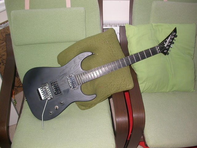 Preview of the first image of JACKSON USA DINKY & HARD CASE . seymour duncan tone custom.