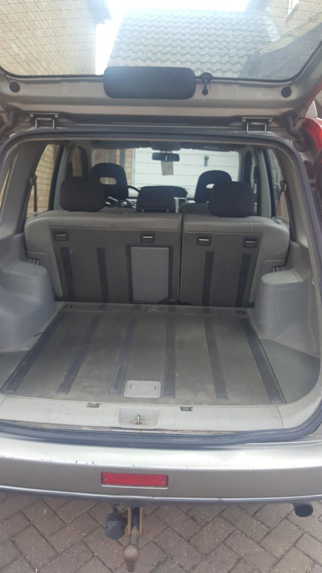 Image 2 of Left hand drive Nissan X-trail 2005 T30 facelift, Manual, D