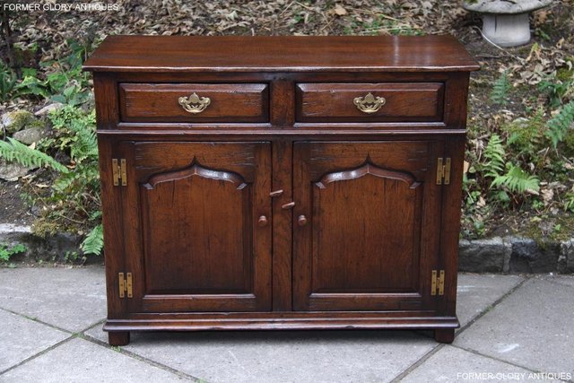 Image 67 of TITCHMARSH AND GOODWIN OAK DRESSER BASE SIDEBOARD HALL TABLE